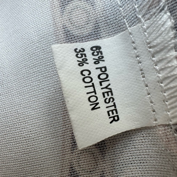 CLASSY BUTTON DOWN BLOUSE -SIZE SMALL - Picture 3 of 4